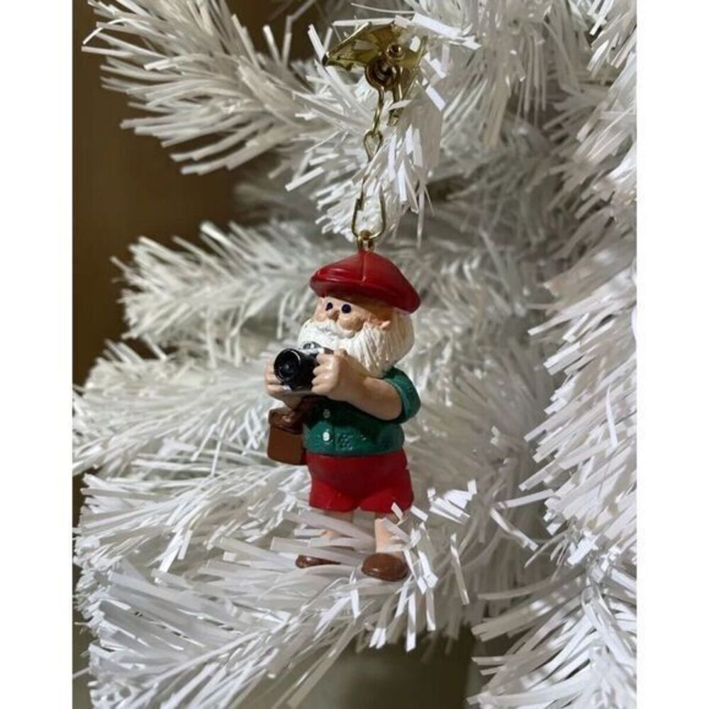 Vintage 1989 Hallmark Christmas Santa‎ Ornament  Camera Claus  Handcrafted